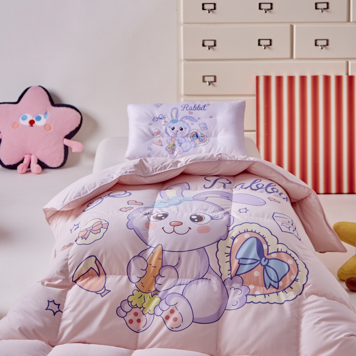 91家纺网 家纺一手货源 找家纺 暖羽屋羽绒馆 2025新款天丝儿童羽绒被鹅绒丝被芯1.5米儿童学生羽绒被 羽毛被冬被 春秋羽绒被子 鸿运兔