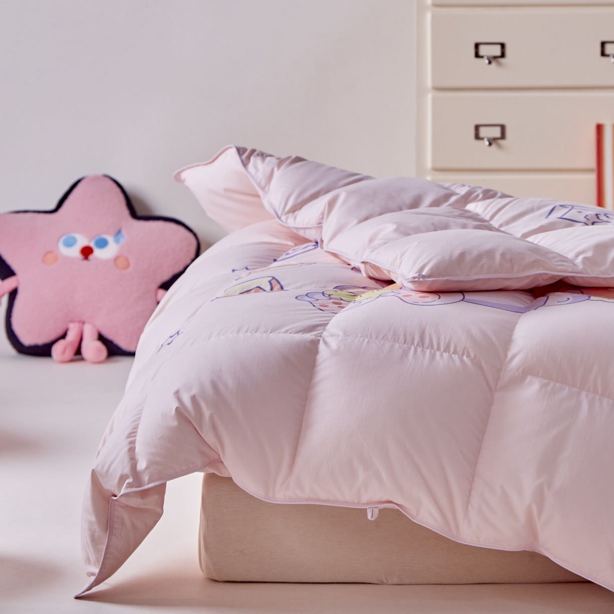 91家纺网 家纺一手货源 找家纺 暖羽屋羽绒馆 2025新款天丝儿童羽绒被鹅绒丝被芯1.5米儿童学生羽绒被 羽毛被冬被 春秋羽绒被子 鸿运兔