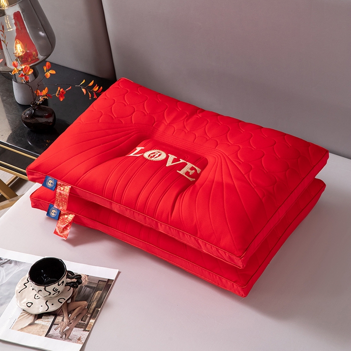 91家纺网 家纺一手货源 找家纺 （总）仁宇枕业 2025新款新品大喜之日结婚婚庆枕头新娘新郎新婚喜庆舒适高中低枕头枕芯