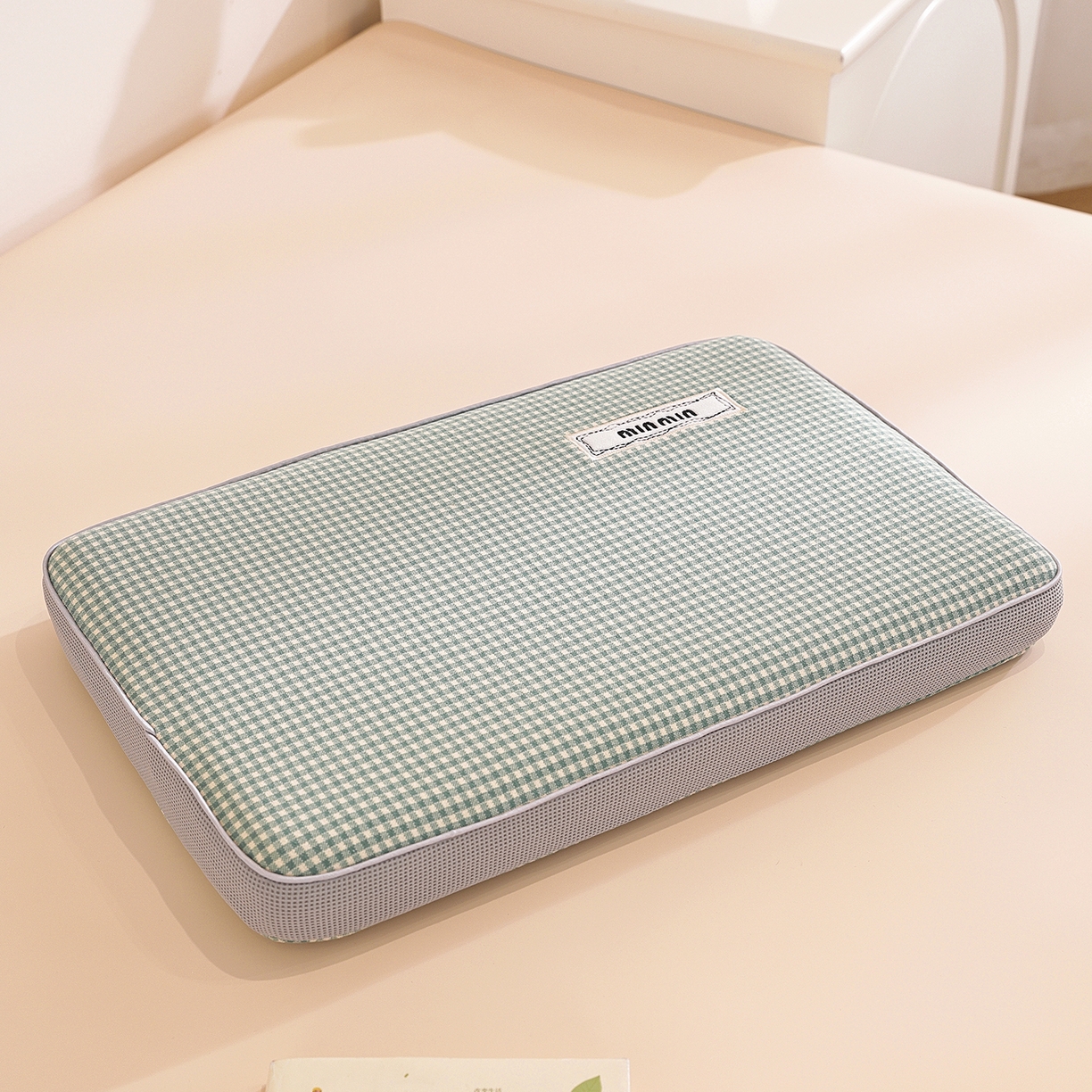 91家纺网 家纺一手货源 找家纺 （总）仁宇枕业 2025新款新品暖绒雪花格简约立体记忆枕头枕芯