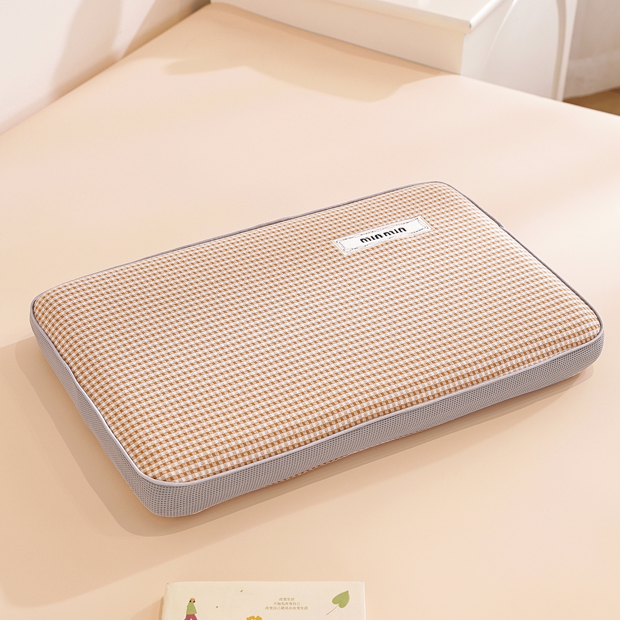 91家纺网 家纺一手货源 找家纺 （总）仁宇枕业 2025新款新品暖绒雪花格简约立体记忆枕头枕芯