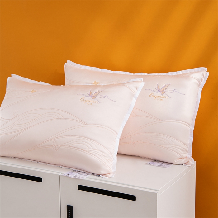 91家纺网 家纺一手货源 找家纺 （总）仁宇枕业 2025新款新品柔赛丝枕头多培养肤蚕丝蛋白舒适枕头枕芯