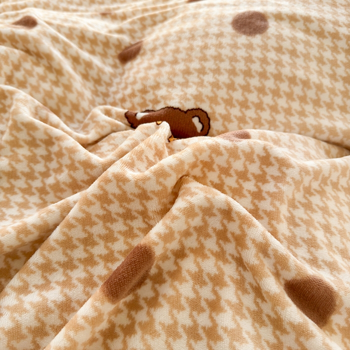 91家纺网 家纺一手货源 找家纺 乐居坊 2025新款家用高克重学生宿舍床牛奶绒套件单品【提供买家秀】加 QQ群 286712643 波点熊