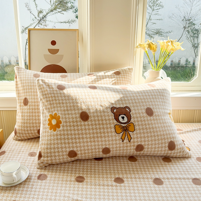 91家纺网 家纺一手货源 找家纺 乐居坊 2025新款家用高克重学生宿舍床牛奶绒套件单品【提供买家秀】加 QQ群 286712643 波点熊