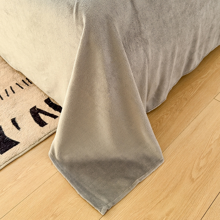 91家纺网 家纺一手货源 找家纺 乐居坊 2025新款家用高克重学生宿舍床牛奶绒套件单品【提供买家秀】加 QQ群 286712643 富贵熊-灰