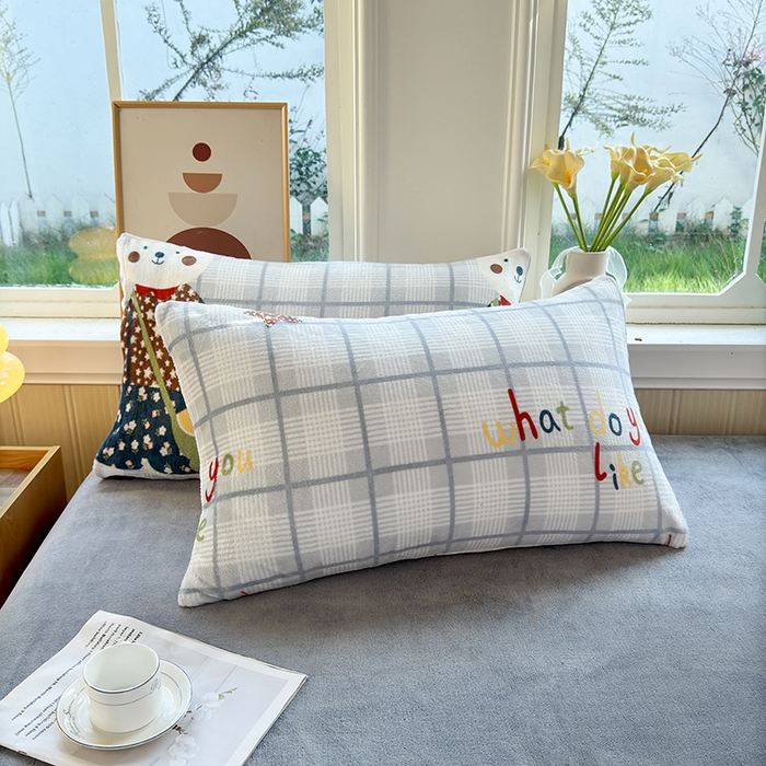 91家纺网 家纺一手货源 找家纺 乐居坊 2025新款家用高克重学生宿舍床牛奶绒套件单品【提供买家秀】加 QQ群 286712643 富贵熊-灰