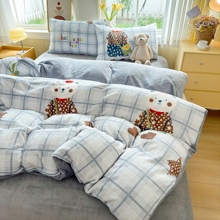 91家纺网 家纺一手货源 找家纺 乐居坊 2025新款家用高克重学生宿舍床牛奶绒套件单品【提供买家秀】加 QQ群 286712643 富贵熊-灰