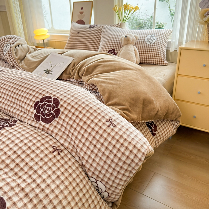 91家纺网 家纺一手货源 找家纺 乐居坊 2025新款家用高克重学生宿舍床牛奶绒套件单品【提供买家秀】加 QQ群 286712643 山茶花语