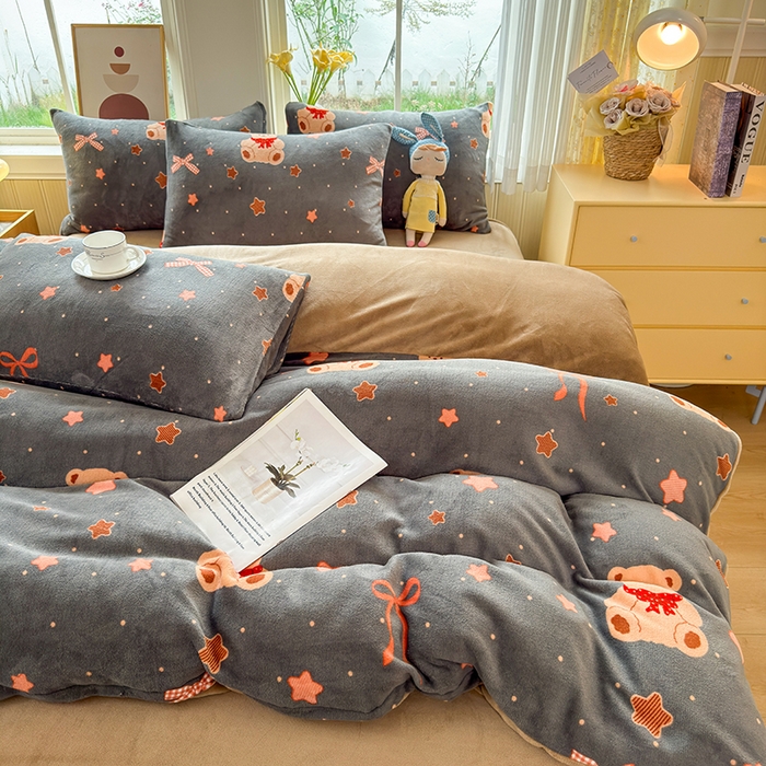 91家纺网 家纺一手货源 找家纺 乐居坊 2025新款家用高克重学生宿舍床牛奶绒套件单品【提供买家秀】加 QQ群 286712643 晚安小熊