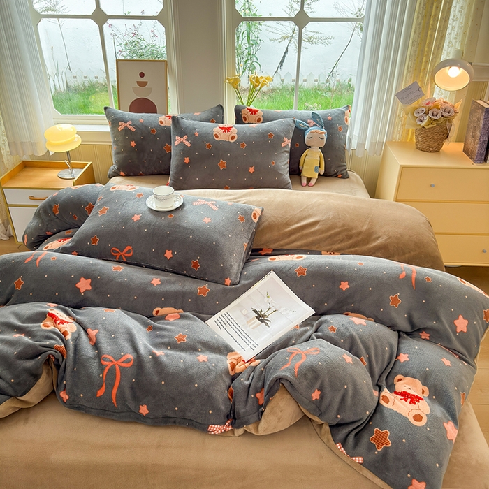 91家纺网 家纺一手货源 找家纺 乐居坊 2025新款家用高克重学生宿舍床牛奶绒套件单品【提供买家秀】加 QQ群 286712643 晚安小熊