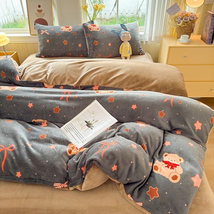 91家纺网 家纺一手货源 找家纺 乐居坊 2025新款家用高克重学生宿舍床牛奶绒套件单品【提供买家秀】加 QQ群 286712643 晚安小熊