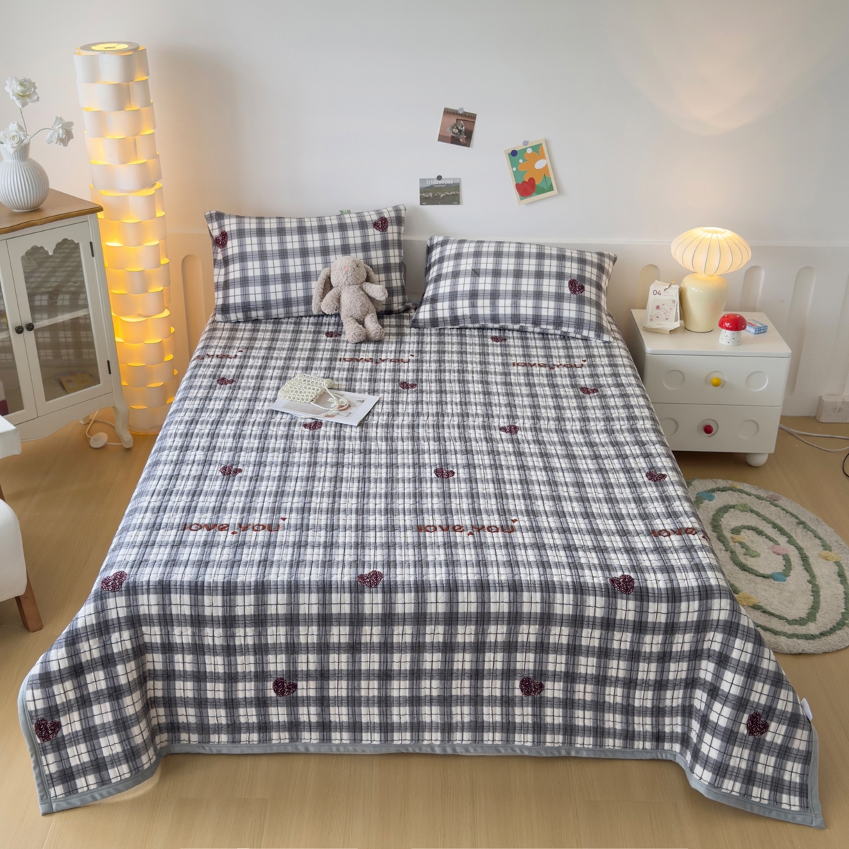 91家纺网 家纺一手货源 找家纺 棉乐町家居 2025新款高克重牛奶绒夹棉印花床盖 拉菲格