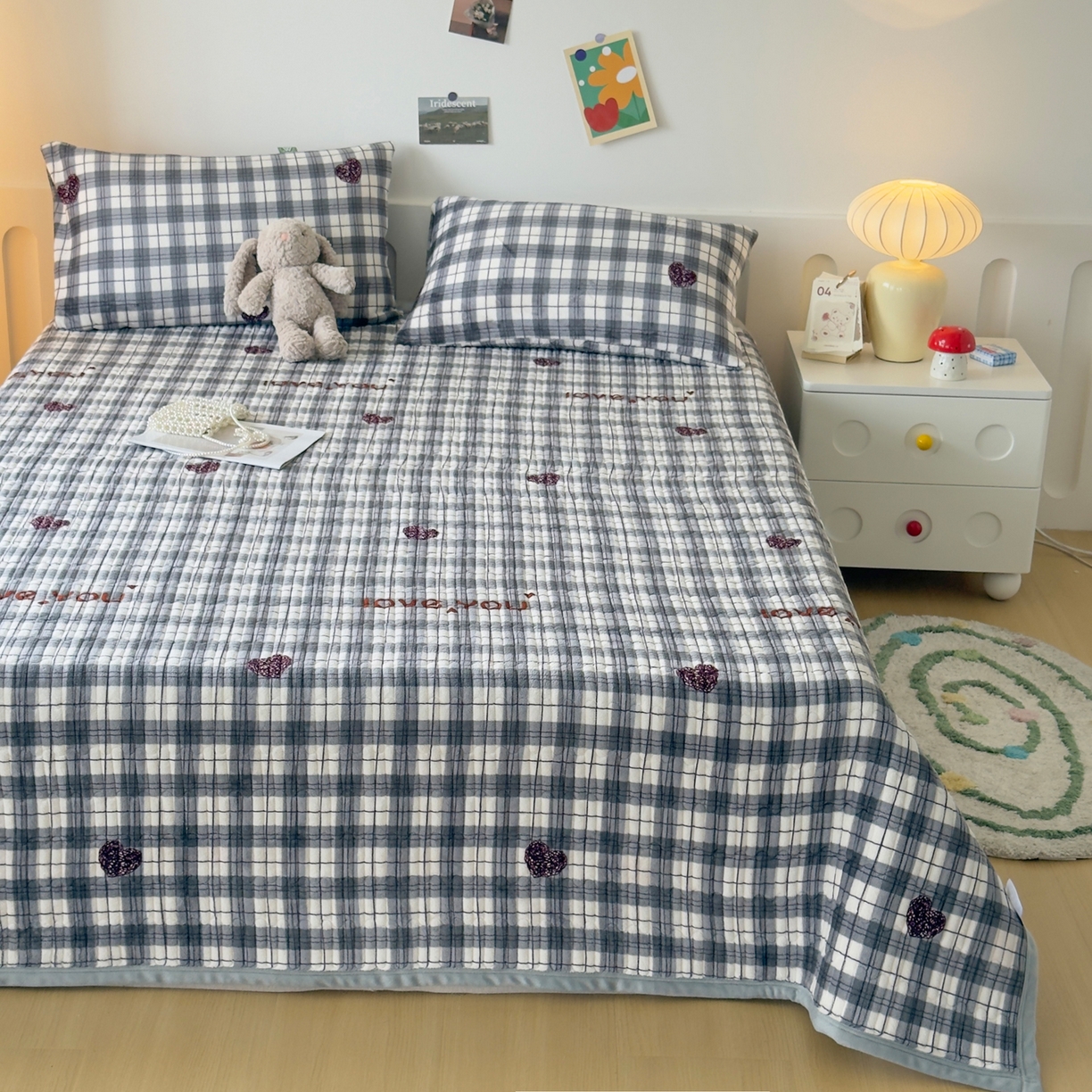 91家纺网 家纺一手货源 找家纺 棉乐町家居 2025新款高克重牛奶绒夹棉印花床盖 拉菲格