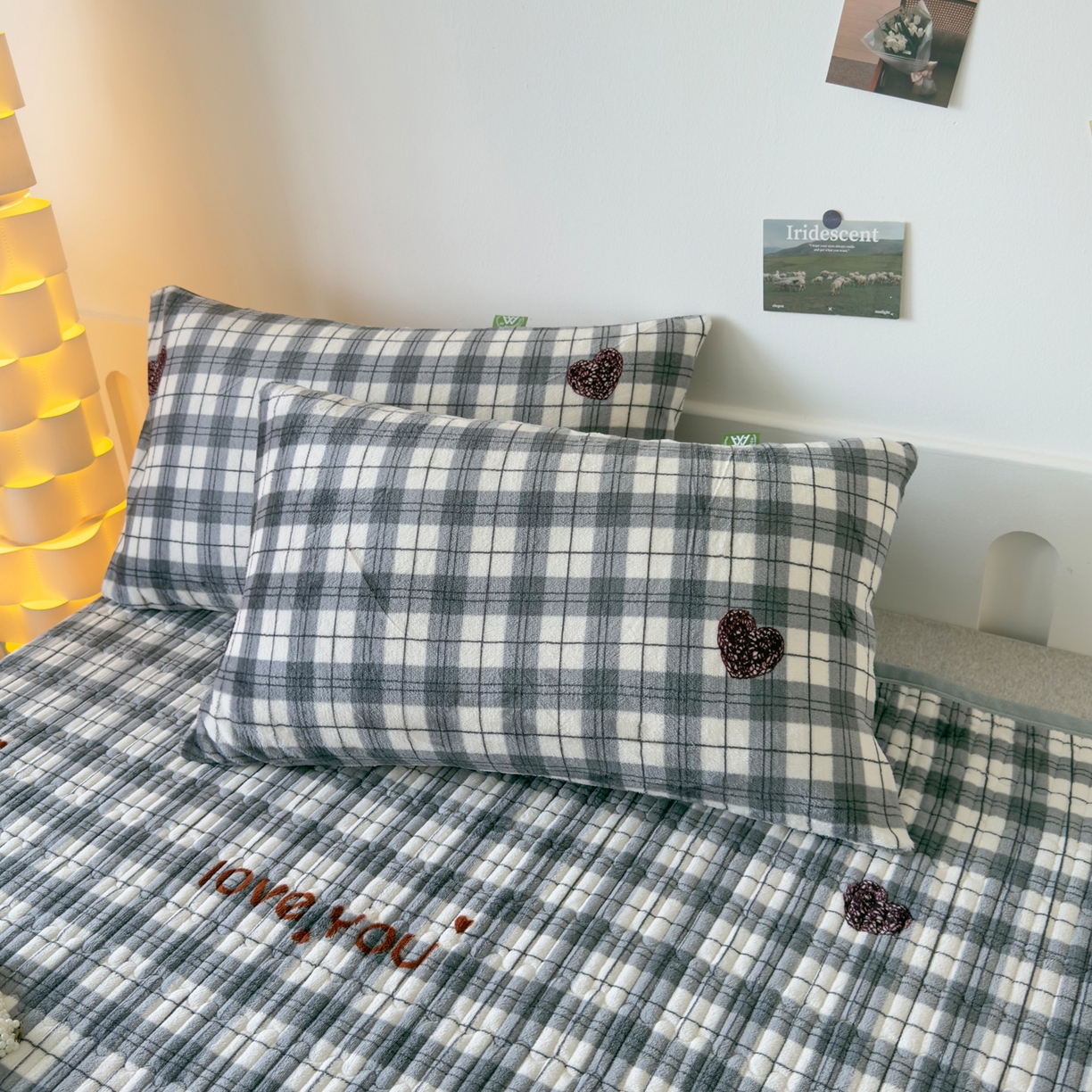 91家纺网 家纺一手货源 找家纺 棉乐町家居 2025新款高克重牛奶绒夹棉印花床盖 拉菲格