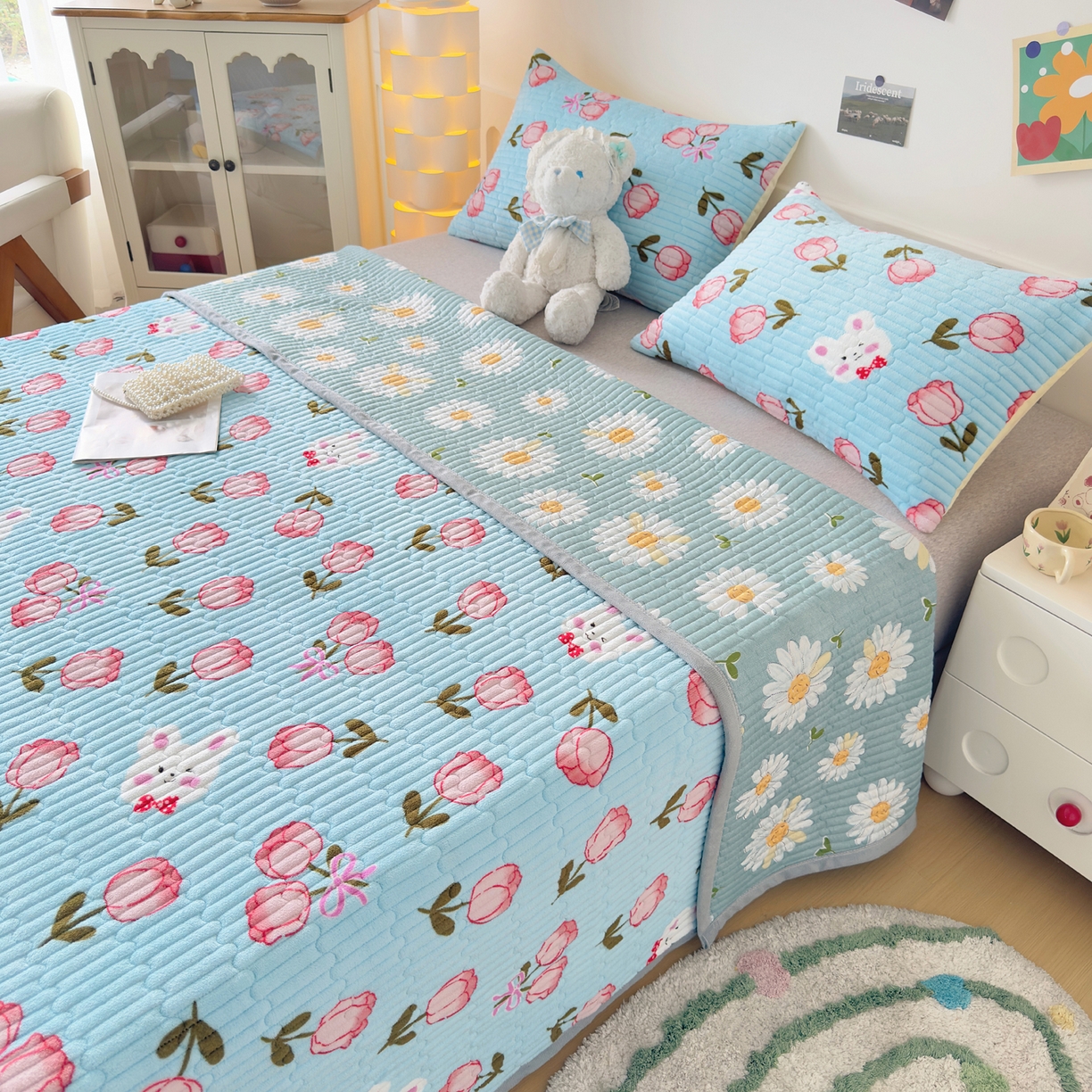 91家纺网 家纺一手货源 找家纺 金泰莱 2025新款高克重牛奶绒夹棉印花床盖 薄荷玫瑰