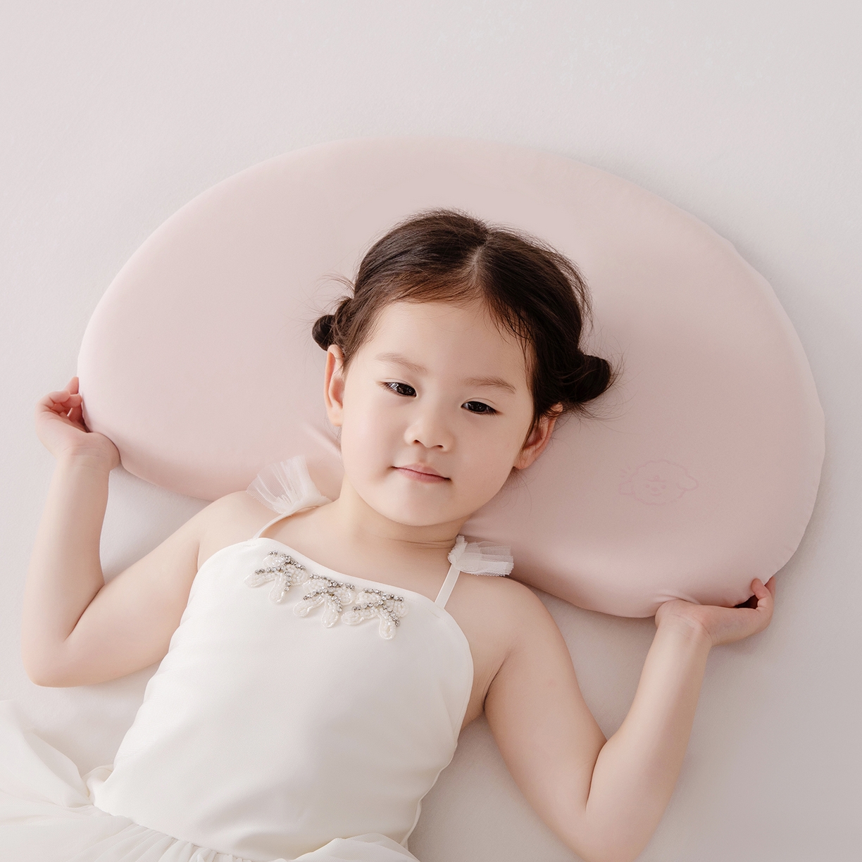 91家纺网 家纺一手货源 找家纺 贵夫人 2025新款4D可水洗儿童硅胶枕  枕头枕芯 粉色9cm单只礼盒