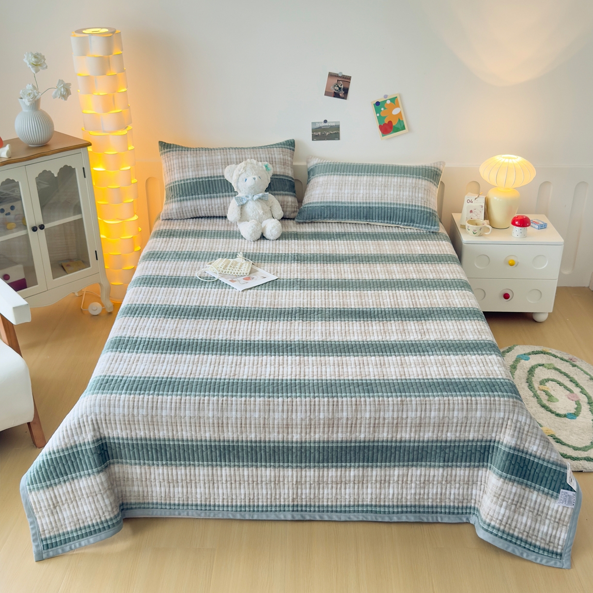 91家纺网 家纺一手货源 找家纺 金泰莱 2025新款高克重牛奶绒夹棉印花床盖 摩伊