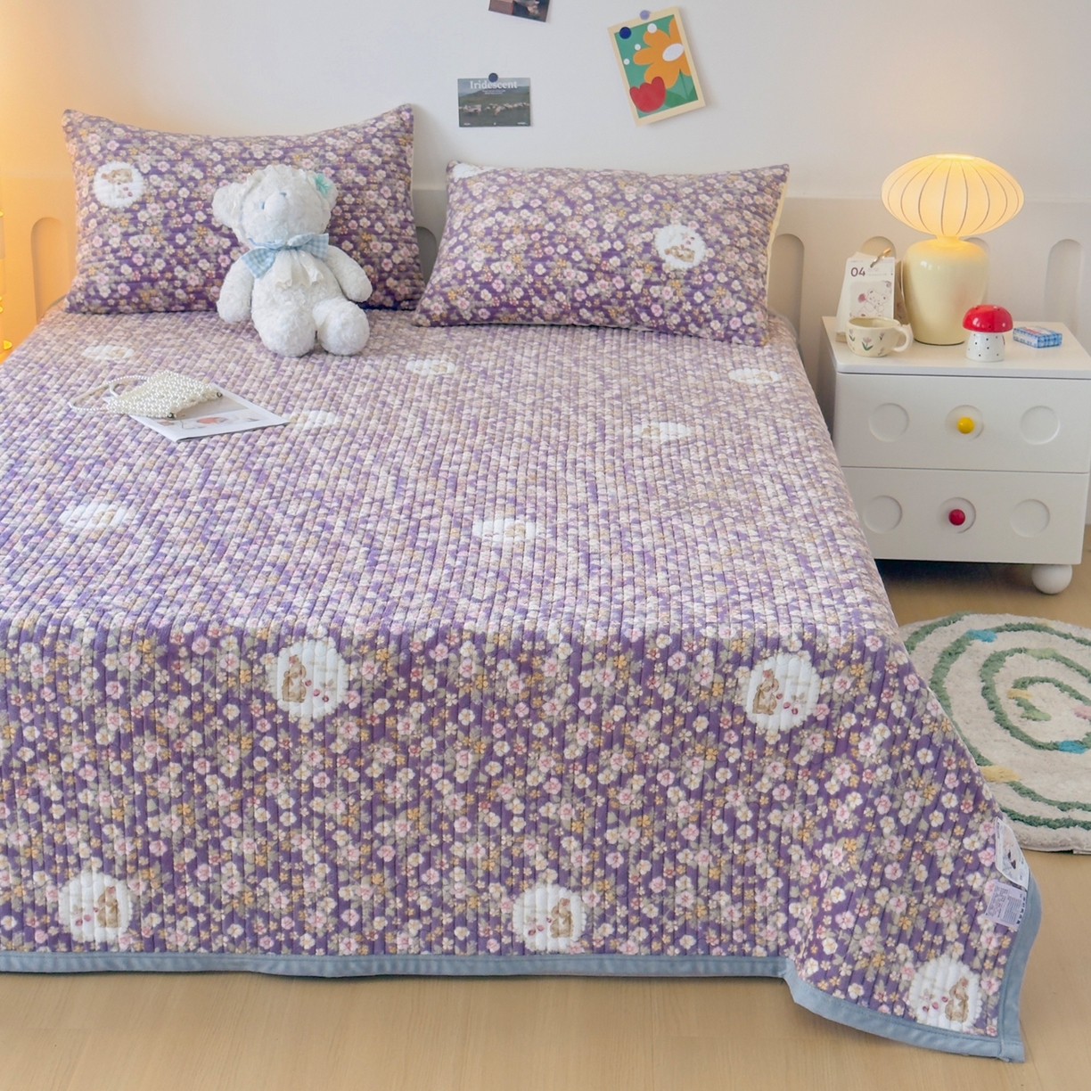 91家纺网 家纺一手货源 找家纺 金泰莱 2025新款高克重牛奶绒夹棉印花床盖 蔷薇紫