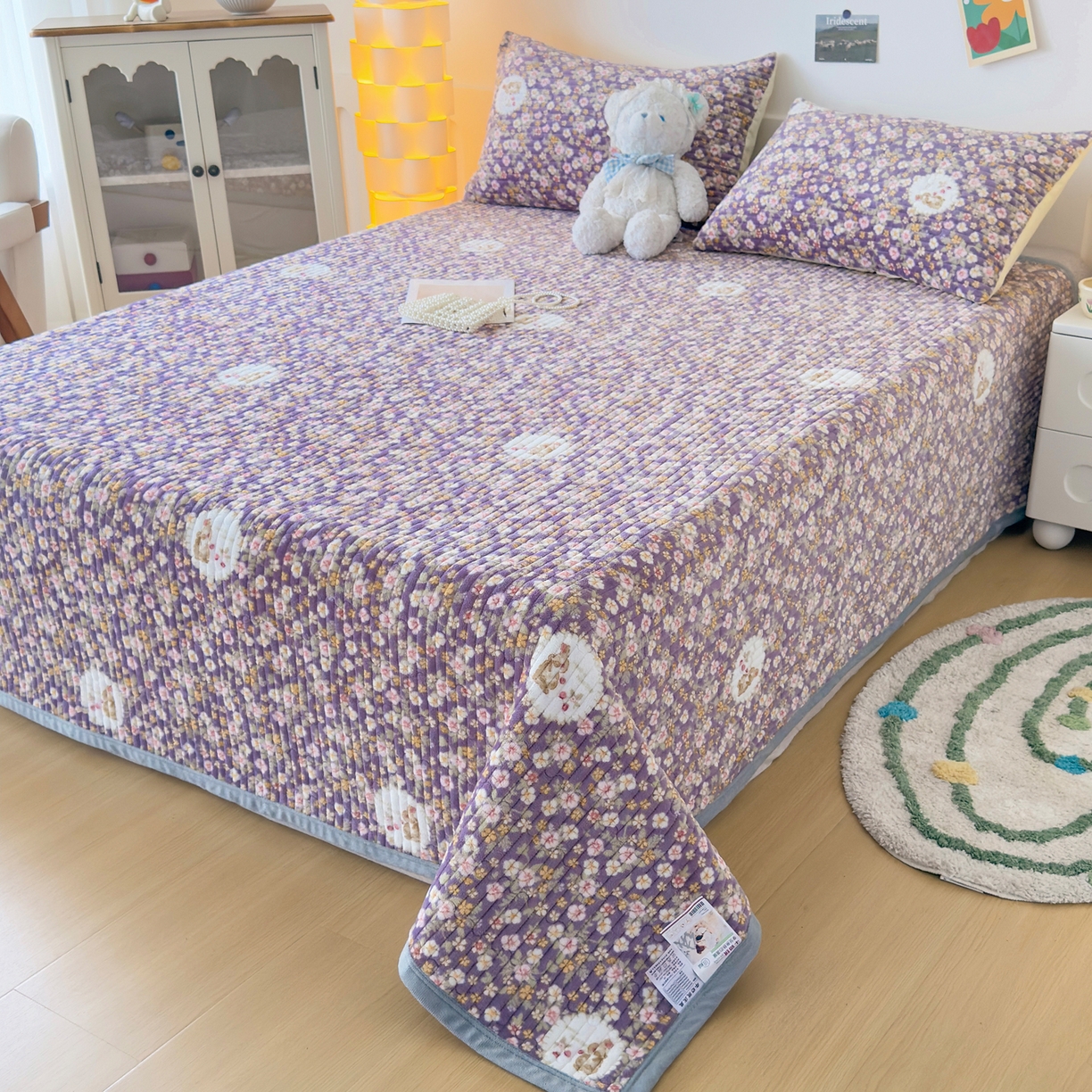 91家纺网 家纺一手货源 找家纺 金泰莱 2025新款高克重牛奶绒夹棉印花床盖 蔷薇紫