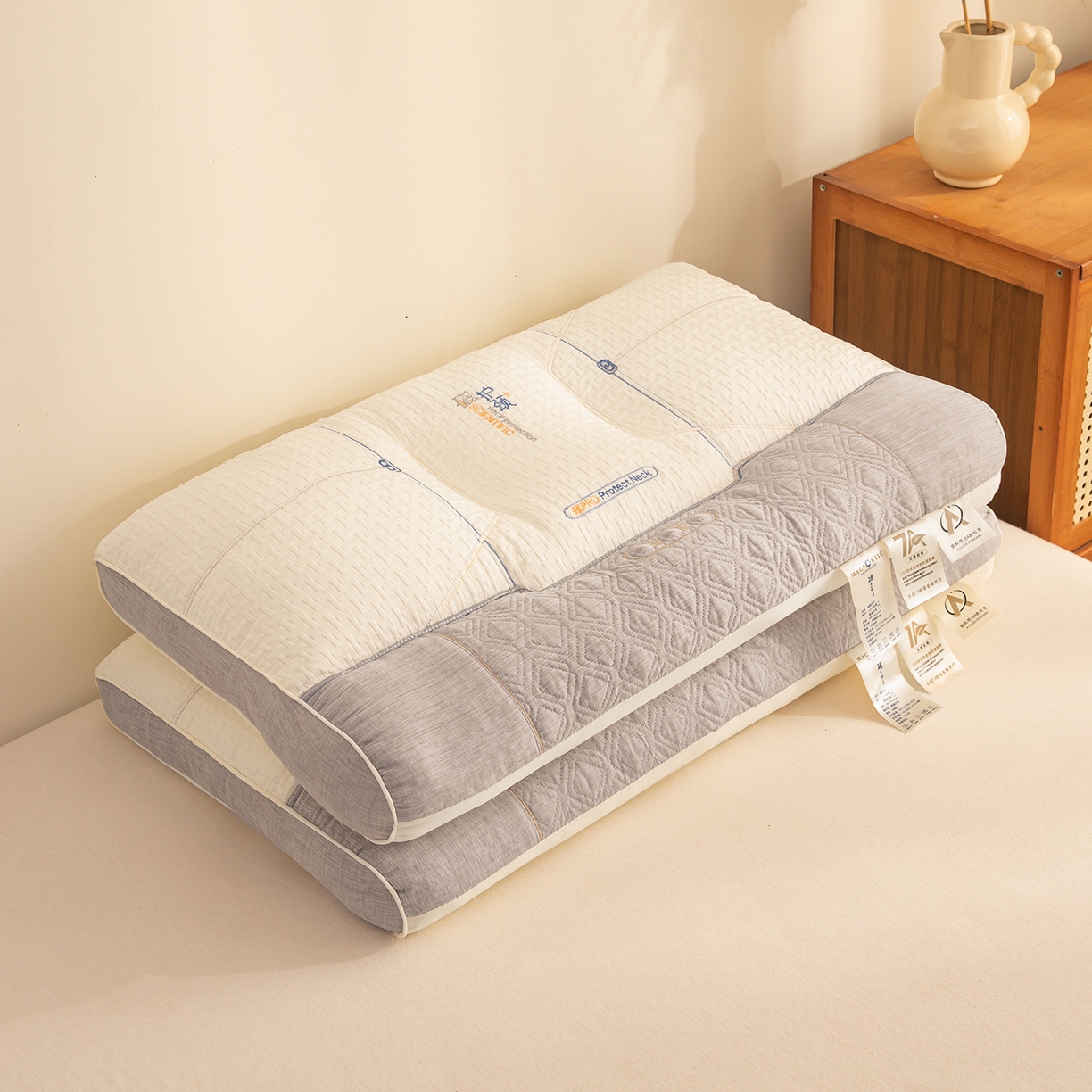 91家纺网 家纺一手货源 找家纺 贵夫人 2025新款磁疗护颈牵引枕-抑菌升级  枕头枕芯 灰高1对