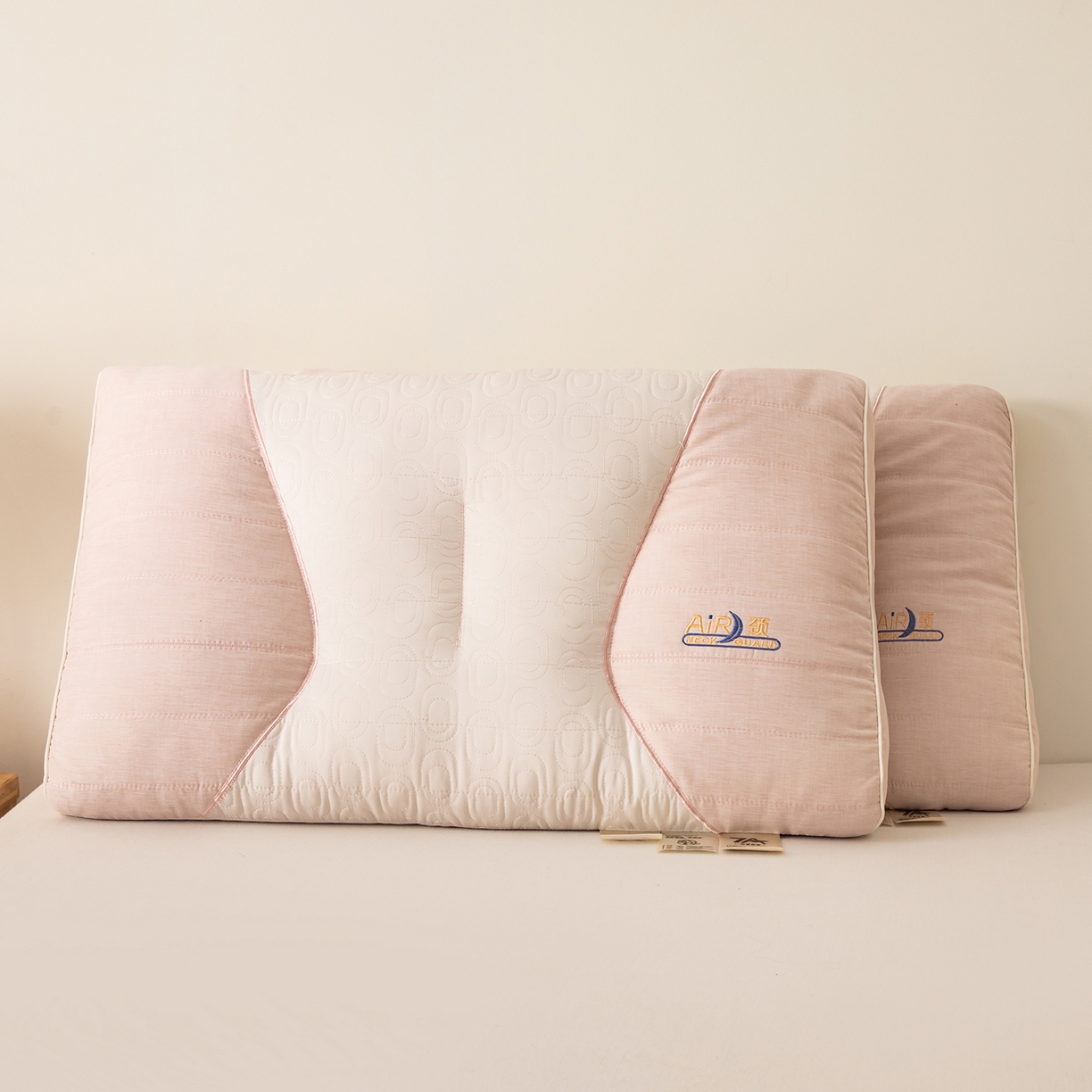 91家纺网 家纺一手货源 找家纺 （总）贵夫人 2025新款分区蚕丝护颈枕-抑菌升级  枕头枕芯