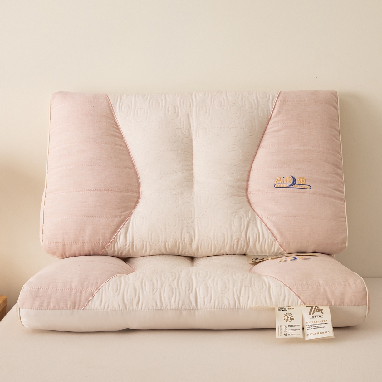 91家纺网 家纺一手货源 找家纺 贵夫人 2025新款分区蚕丝护颈枕-抑菌升级  枕头枕芯 杏高1对