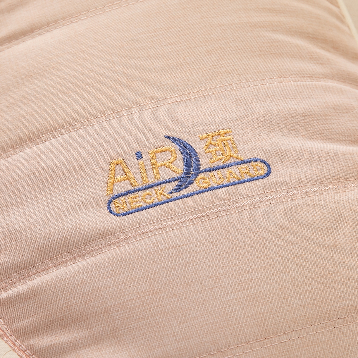 91家纺网 家纺一手货源 找家纺 贵夫人 2025新款分区蚕丝护颈枕-抑菌升级  枕头枕芯 杏高1对