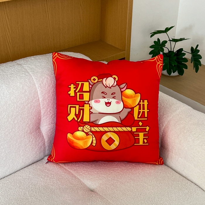 91家纺网 家纺一手货源 找家纺 新奇异 2025新款单面数码印花马年抱枕 马年招财进宝