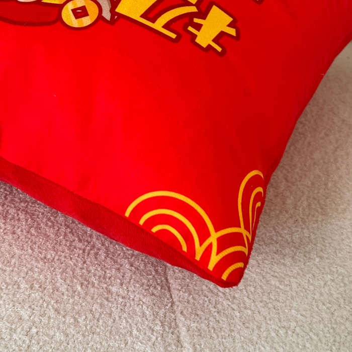 91家纺网 家纺一手货源 找家纺 新奇异 2025新款单面数码印花马年抱枕 马年招财进宝