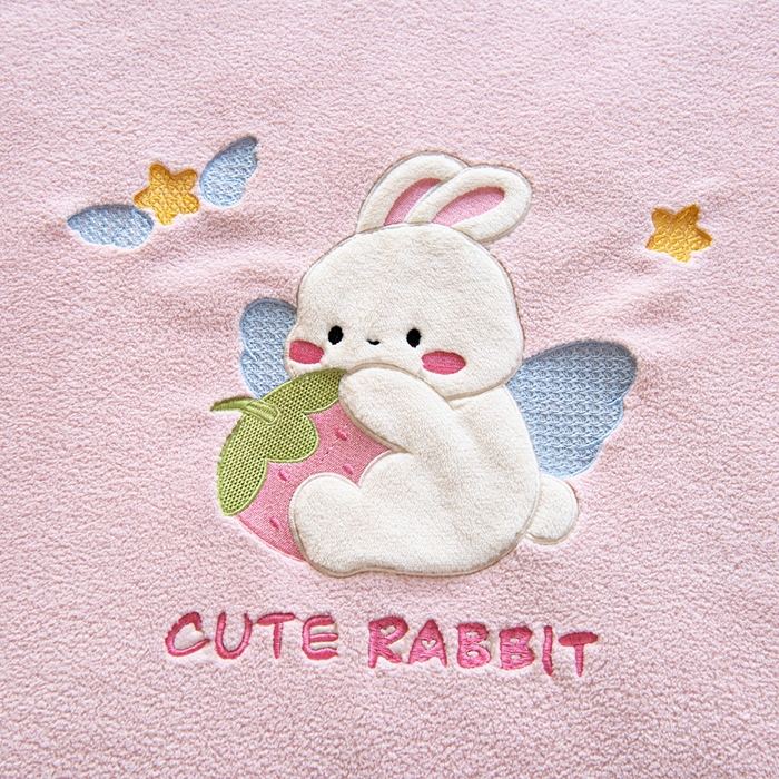 91家纺网 家纺一手货源 找家纺 御棉坊 2025新款艾尼绒多功能两用被套 天使小兔