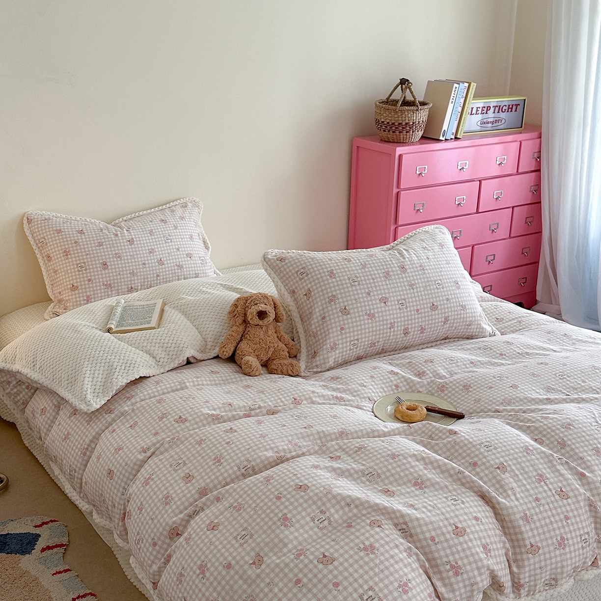 91家纺网 家纺一手货源 找家纺 柚子YOUTH 2025新款全棉双层纱华夫格提花暖绒四件套 玫瑰兔兔