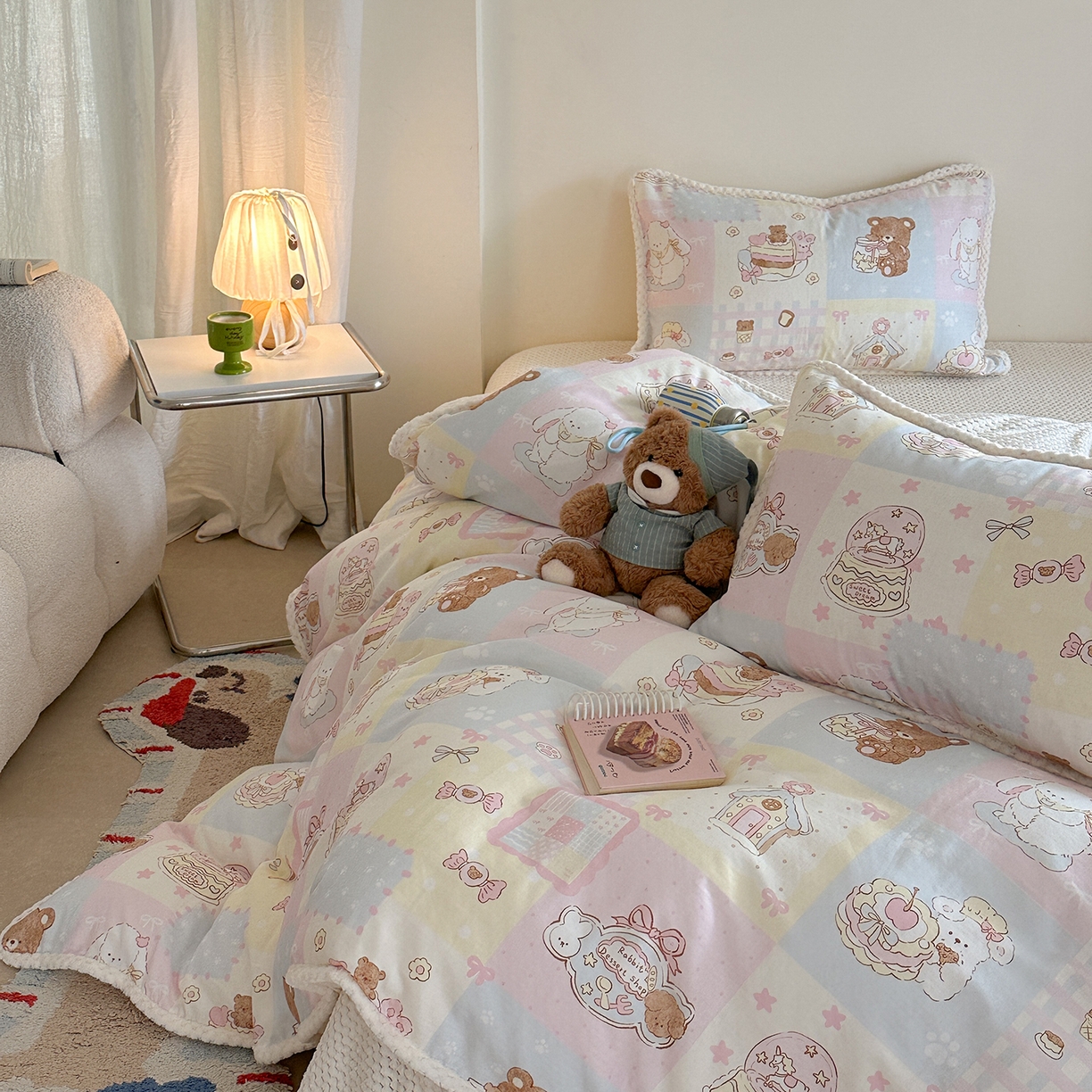 91家纺网 家纺一手货源 找家纺 柚子YOUTH 2025新款全棉双层纱华夫格提花暖绒四件套 拼图爱丽丝