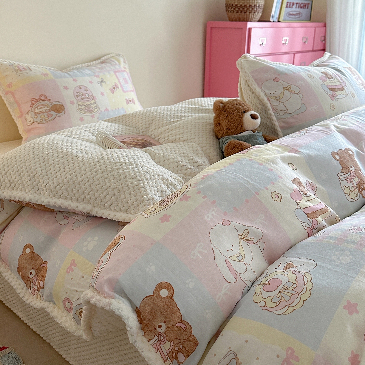 91家纺网 家纺一手货源 找家纺 柚子YOUTH 2025新款全棉双层纱华夫格提花暖绒四件套 拼图爱丽丝