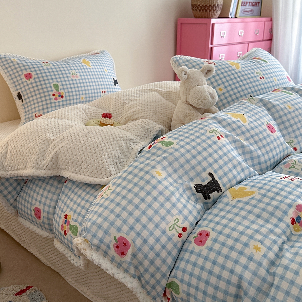 91家纺网 家纺一手货源 找家纺 柚子YOUTH 2025新款全棉双层纱华夫格提花暖绒四件套 兰格蜡笔画