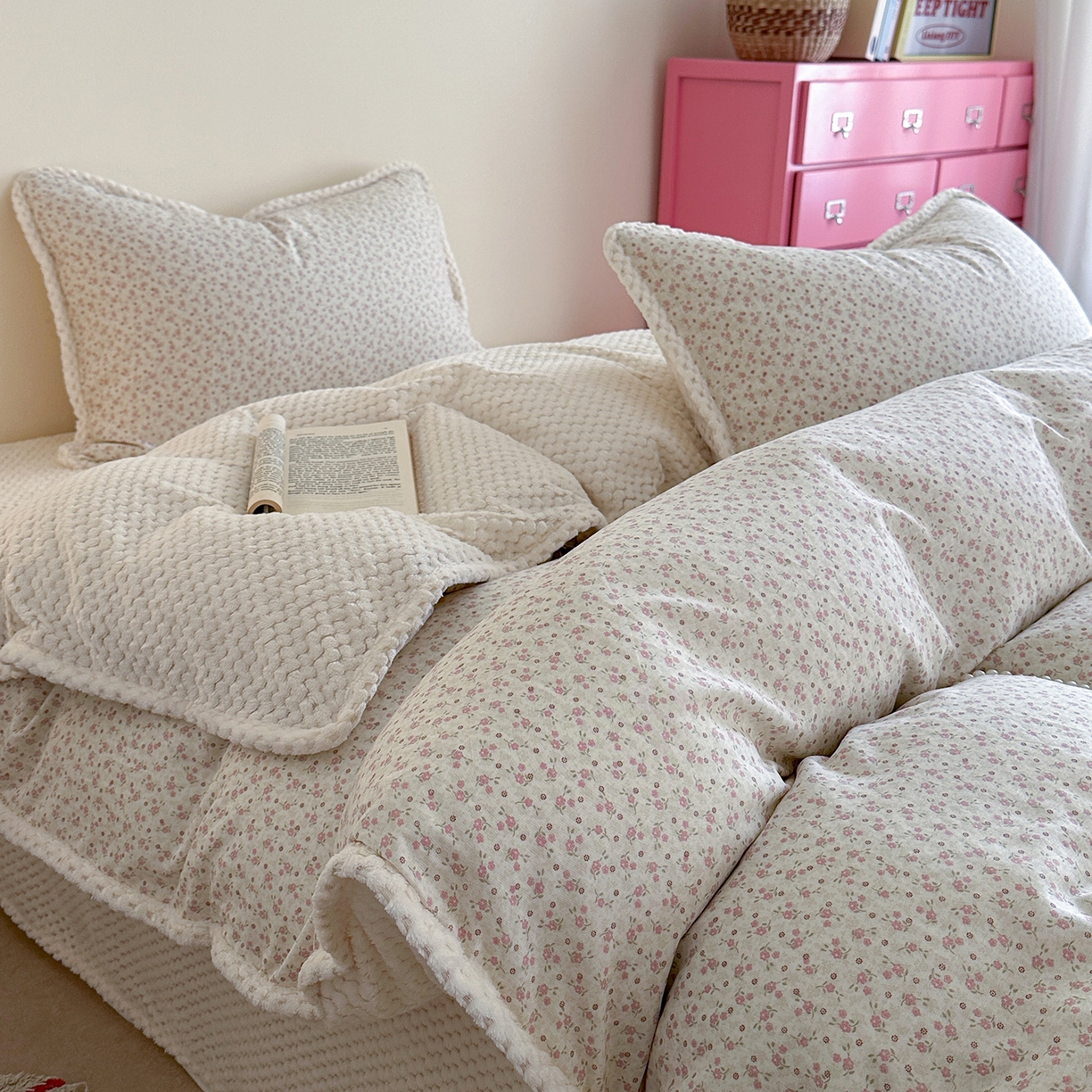 91家纺网 家纺一手货源 找家纺 柚子YOUTH 2025新款全棉双层纱华夫格提花暖绒四件套 馥郁花香