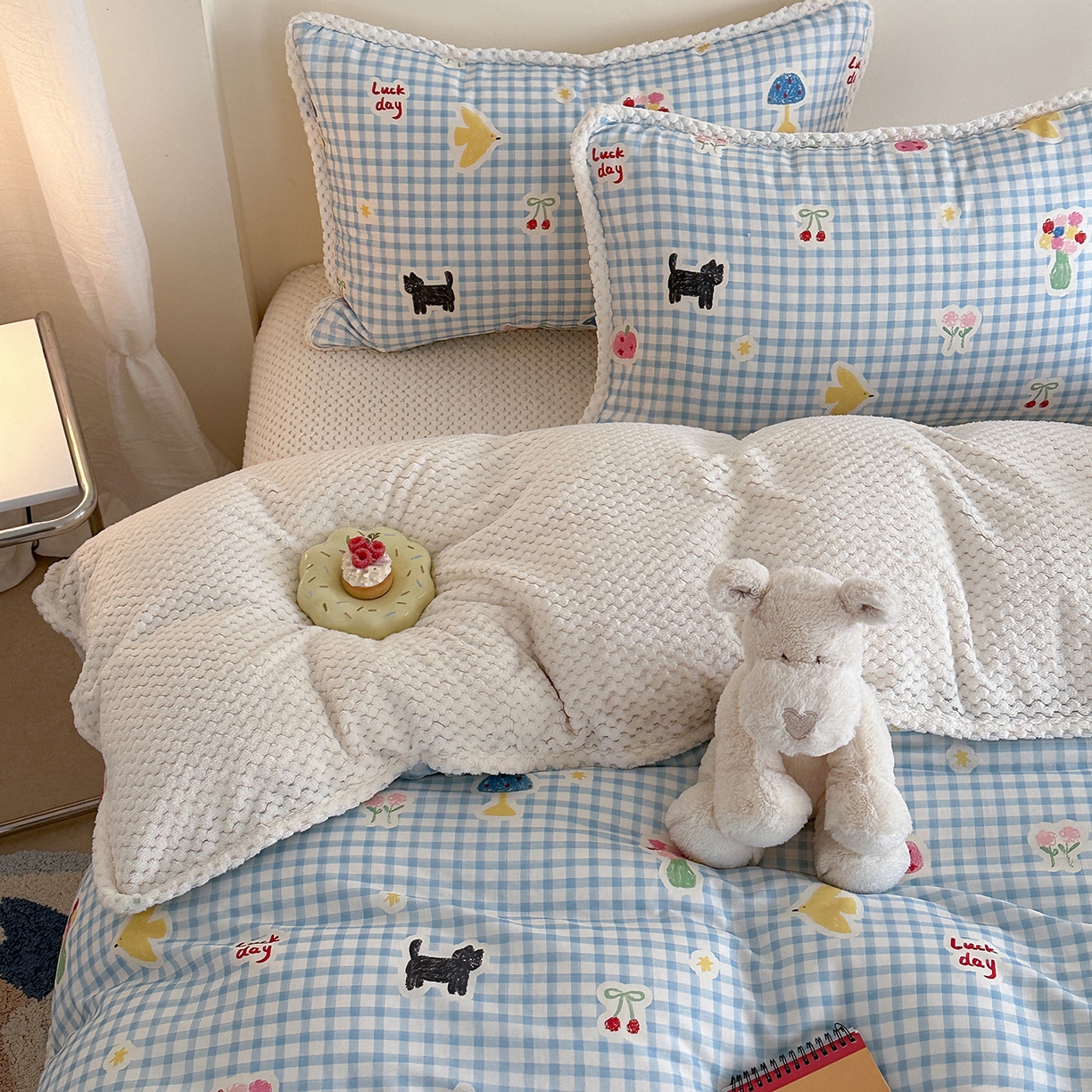 91家纺网 家纺一手货源 找家纺 柚子YOUTH 2025新款全棉双层纱华夫格提花暖绒四件套 兰格蜡笔画