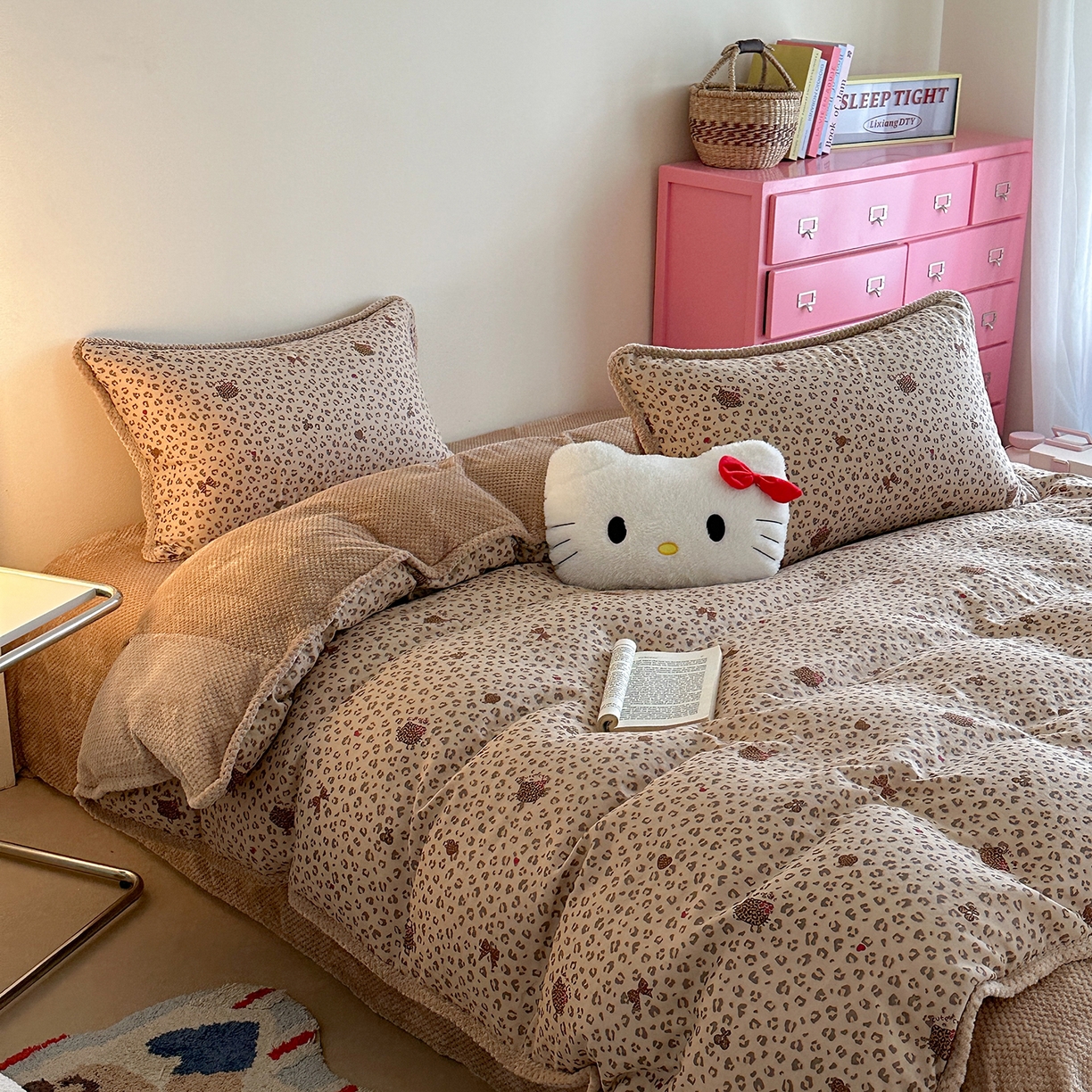 91家纺网 家纺一手货源 找家纺 柚子YOUTH 2025新款全棉双层纱华夫格提花暖绒四件套 咖豹纹