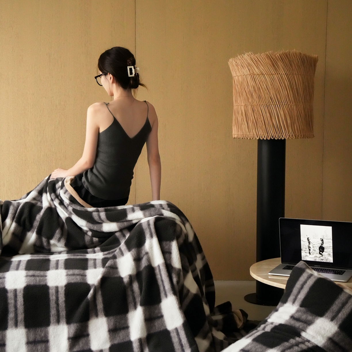 91家纺网 家纺一手货源 找家纺 三味舒屋 2025新款仿生羊毛绒被套毯 劳伦 被套毯