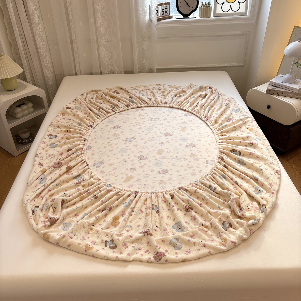 91家纺网 家纺一手货源 找家纺 居眠 2025新款单层印花牛奶绒床笠 单层绒-泡芙小狗