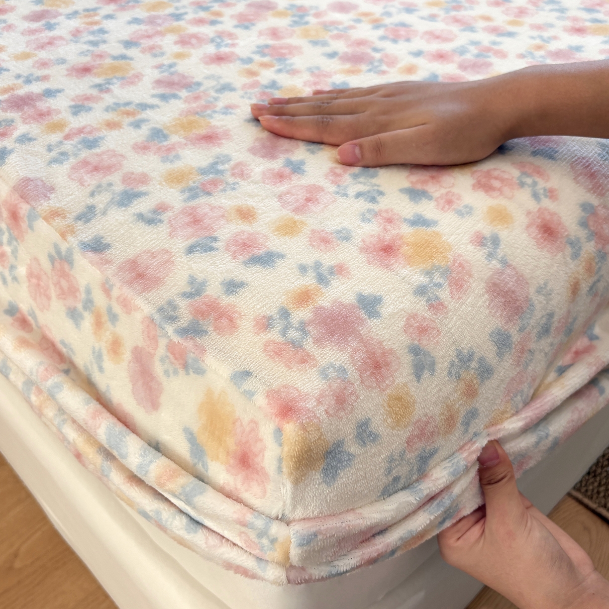 91家纺网 家纺一手货源 找家纺 居眠 2025新款单层印花牛奶绒床笠 单层绒-蔷薇玫瑰