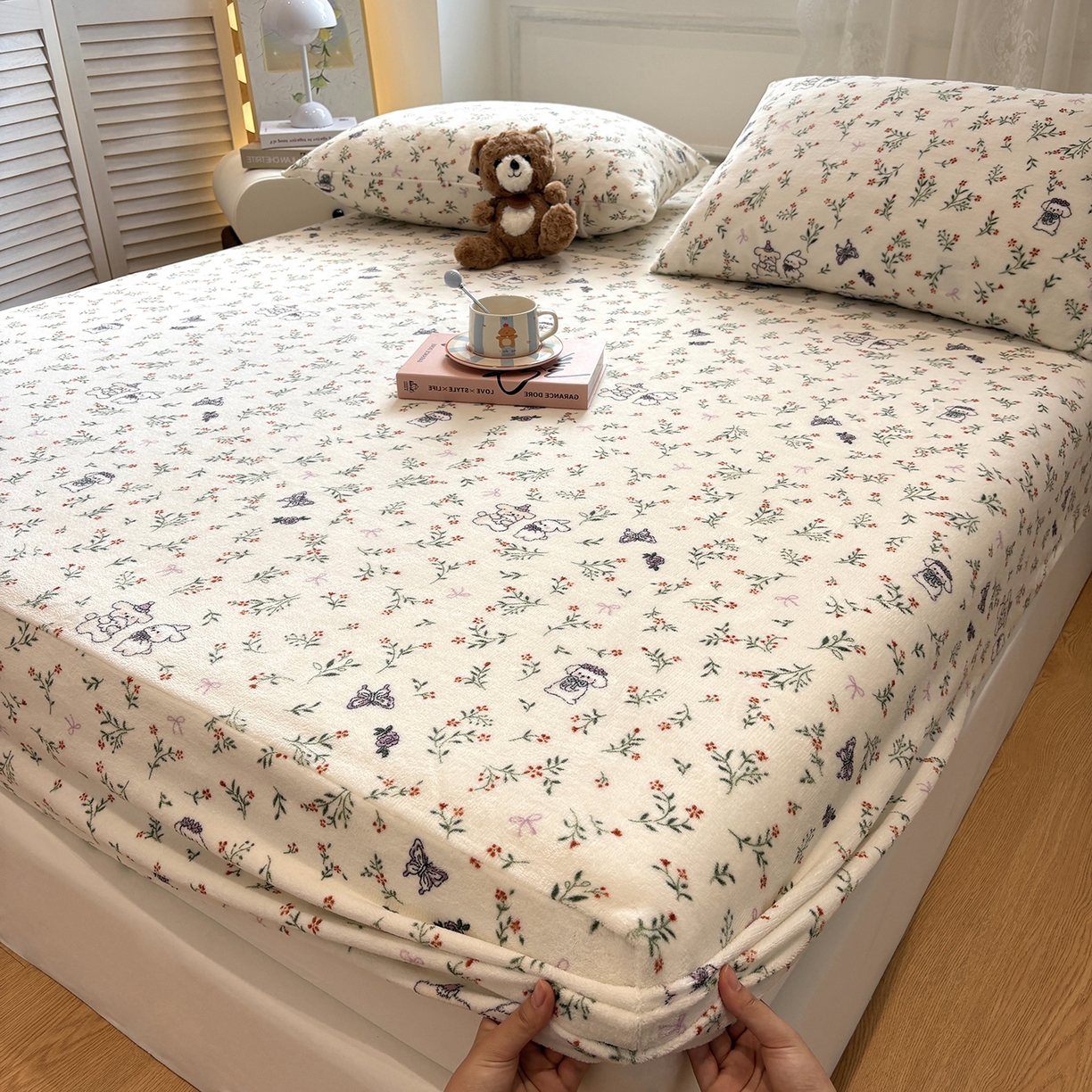 91家纺网 家纺一手货源 找家纺 居眠 2025新款单层印花牛奶绒床笠 单层绒-芋泥小兔