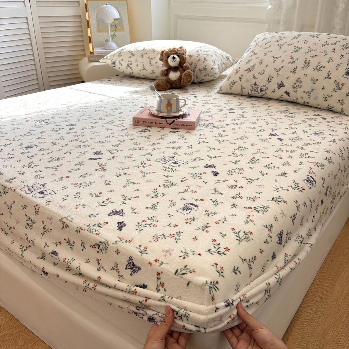 91家纺网 家纺一手货源 找家纺 居眠 2025新款单层印花牛奶绒床笠 单层绒-芋泥小兔