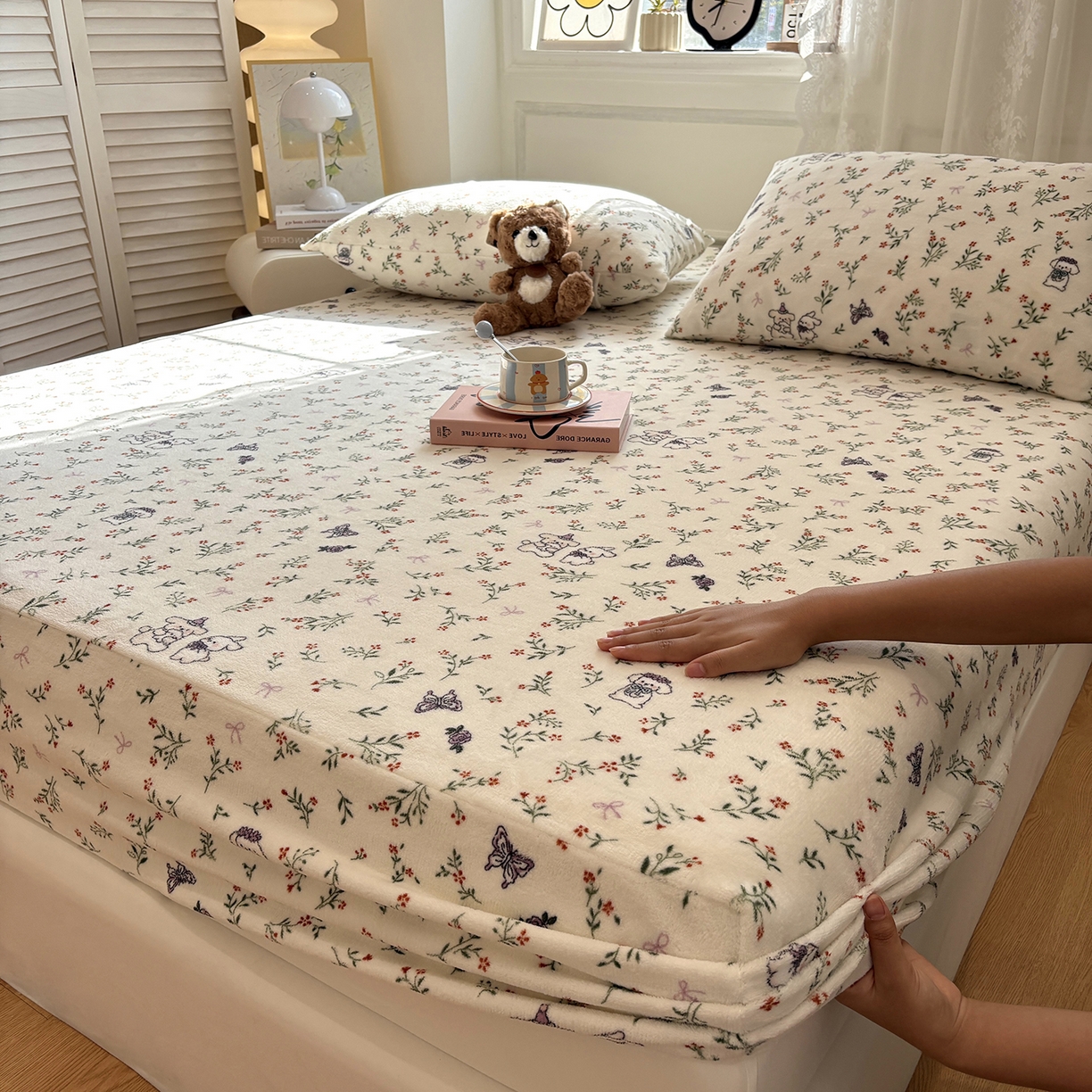 91家纺网 家纺一手货源 找家纺 居眠 2025新款单层印花牛奶绒床笠 单层绒-芋泥小兔