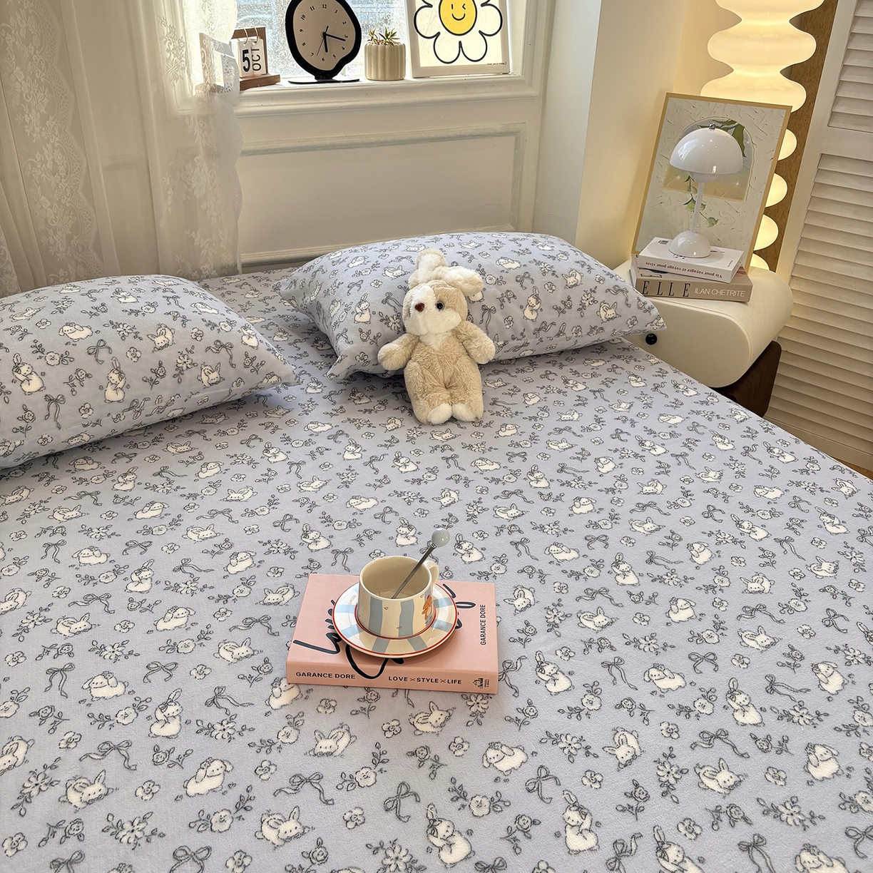 91家纺网 家纺一手货源 找家纺 居眠 2025新款单层印花牛奶绒床笠 单层绒-甜兔派对