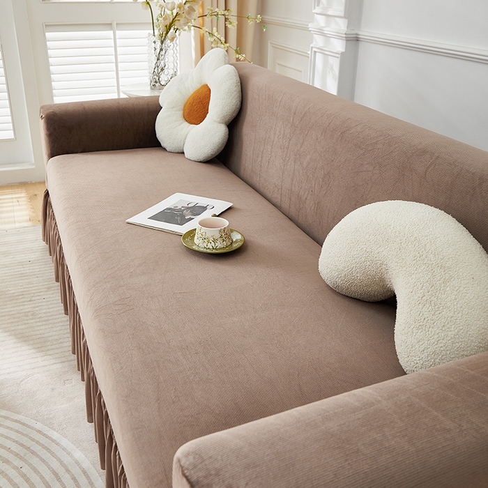 91家纺网 家纺一手货源 找家纺 丝绮鹿 2025新款灯芯绒系列沙发套-竖条-裙摆 浅咖