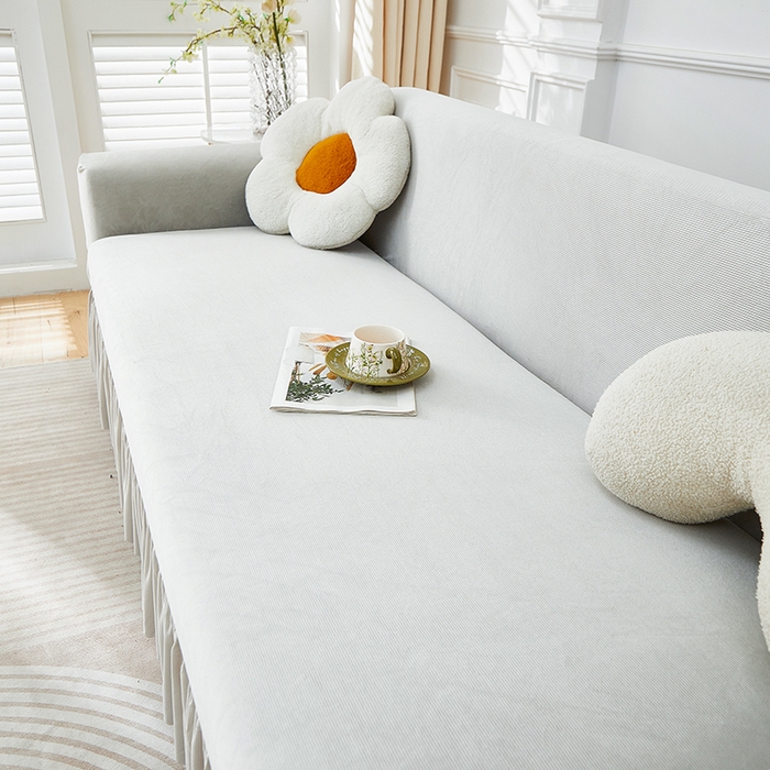 91家纺网 家纺一手货源 找家纺 丝绮鹿 2025新款灯芯绒系列沙发套-竖条-裙摆 浅灰