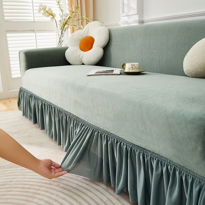 91家纺网 家纺一手货源 找家纺 丝绮鹿 2025新款灯芯绒系列沙发套-竖条-裙摆 青绿