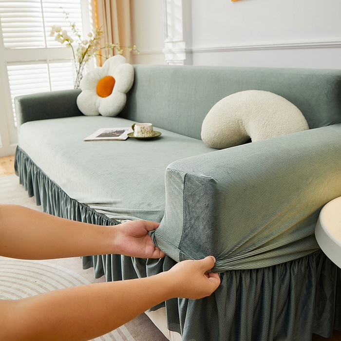 91家纺网 家纺一手货源 找家纺 丝绮鹿 2025新款灯芯绒系列沙发套-竖条-裙摆 青绿