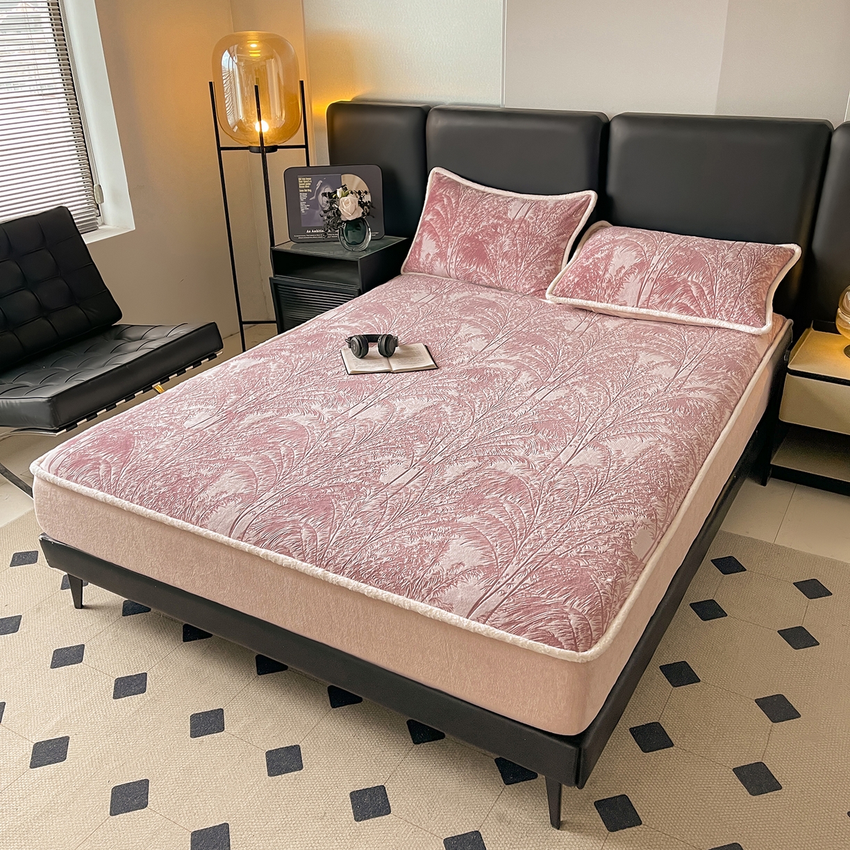 91家纺网 家纺一手货源 找家纺 （总）极简 2025新款雕花牛奶绒床笠-欧曼系列