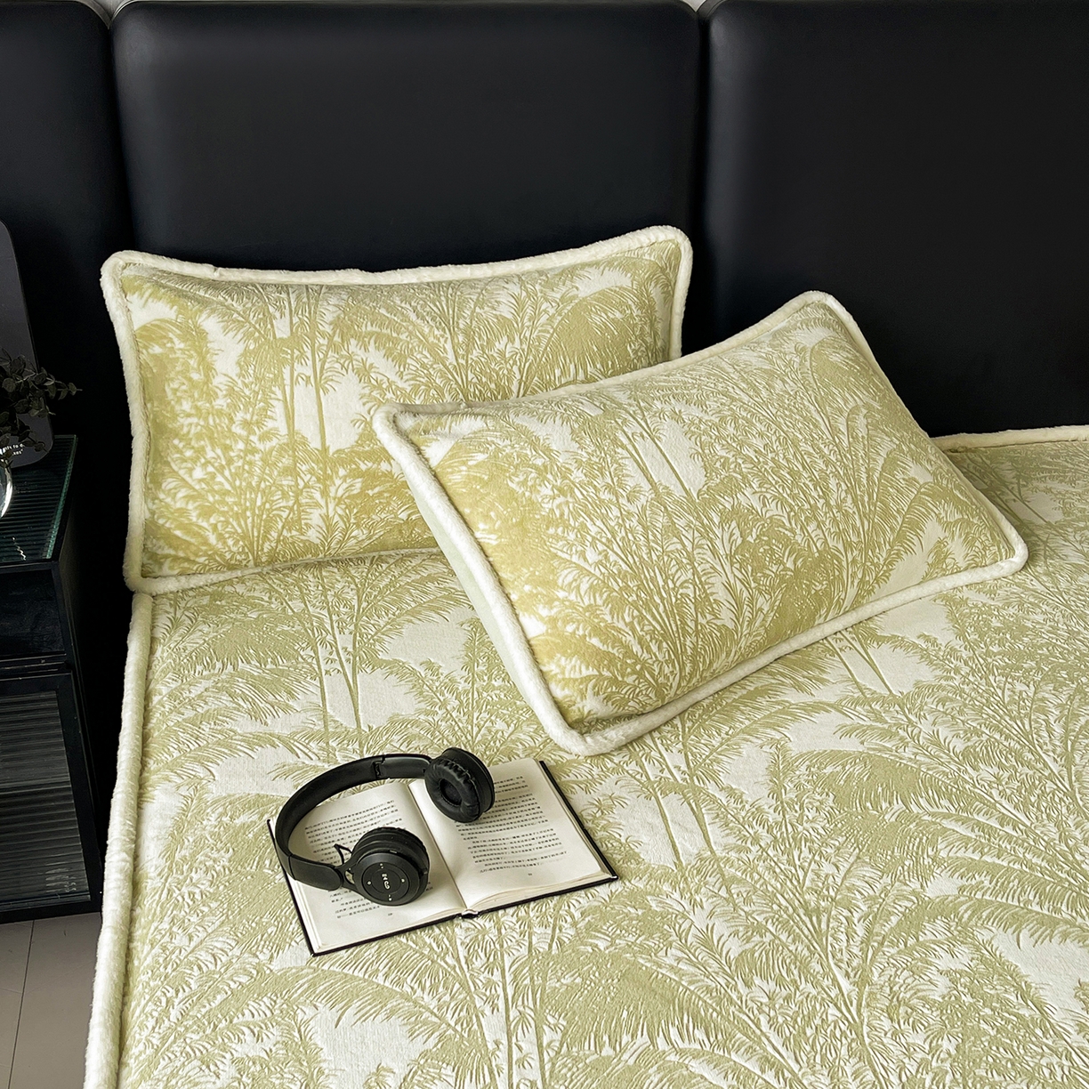 91家纺网 家纺一手货源 找家纺 极简 2025新款雕花牛奶绒床笠-欧曼系列 欧曼-美丽绿